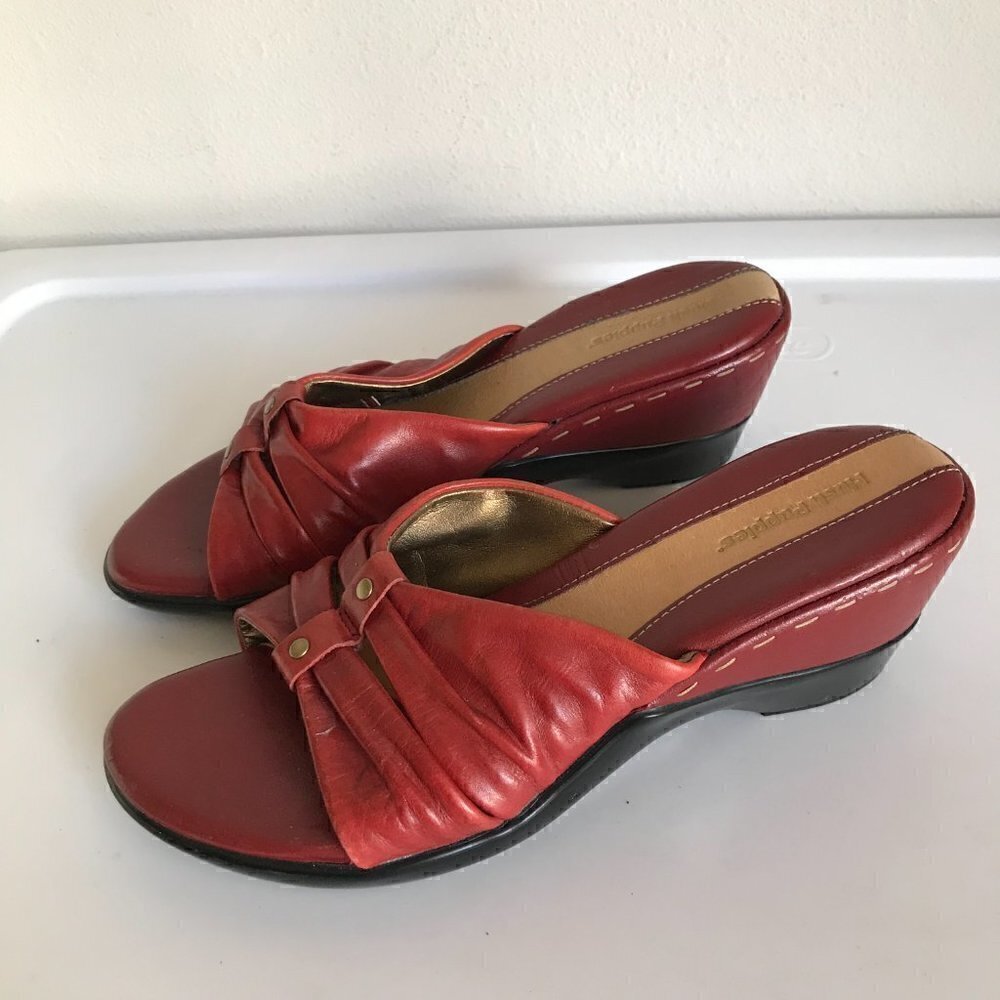Hush Puppies Open Toe Red Leather Wedge Slides Size 8 - Picture 3 of 6
